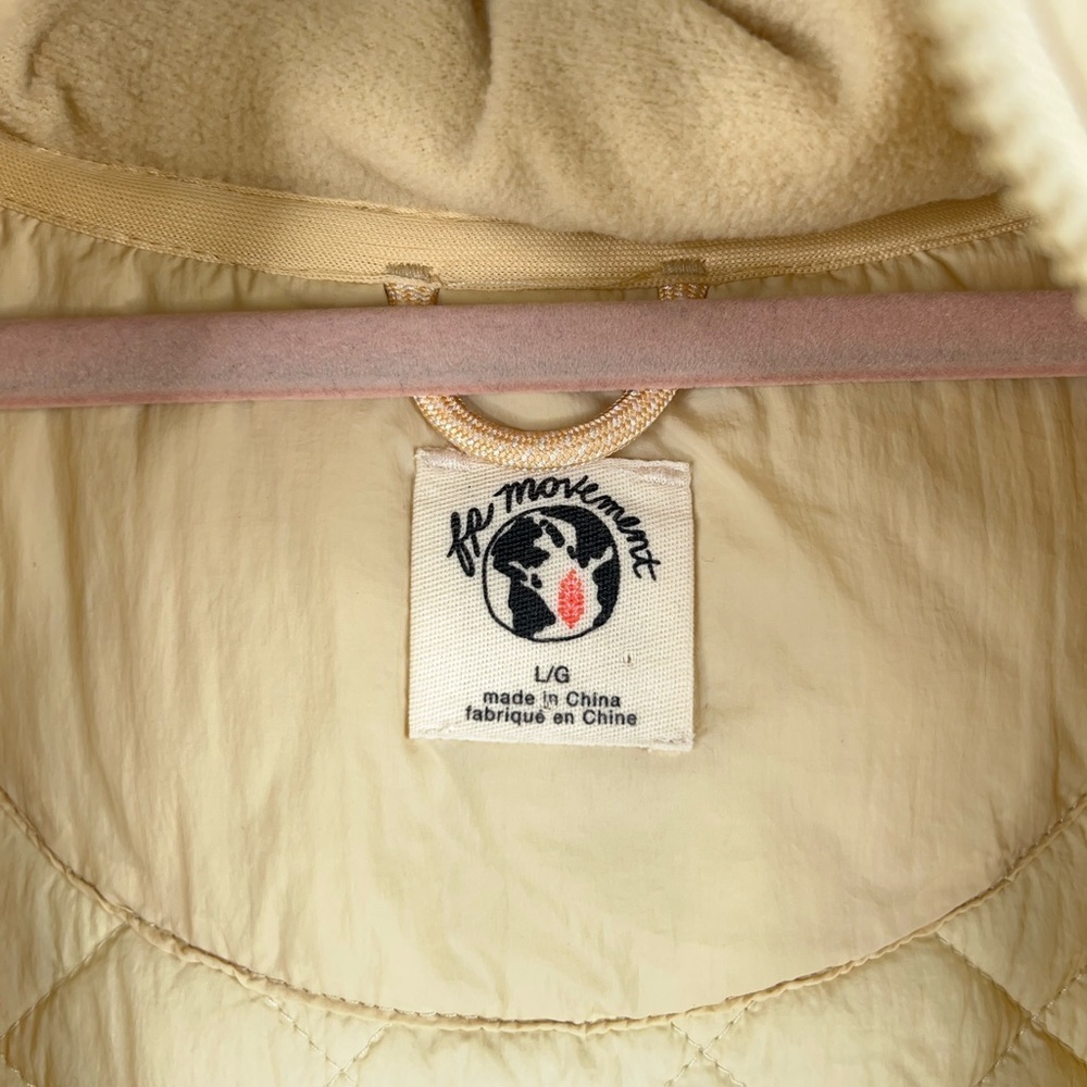 Free People Movement Butter Yellow Cream Vest Hooded Insulated Oversized Large - Picture 8 of 11
